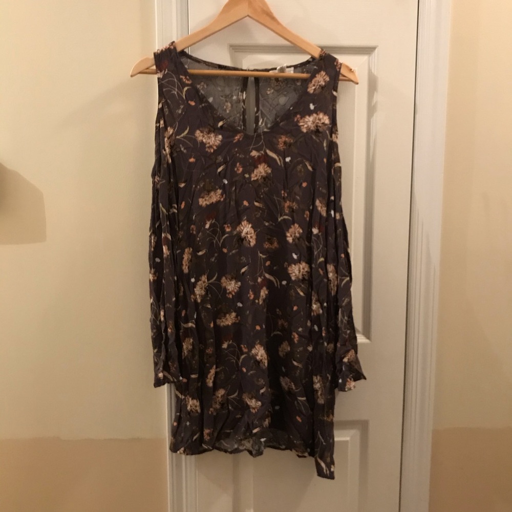Floral cut sleeve dress